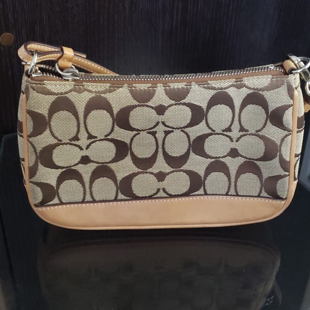 Coach pochette bag authentic 2004 great condition